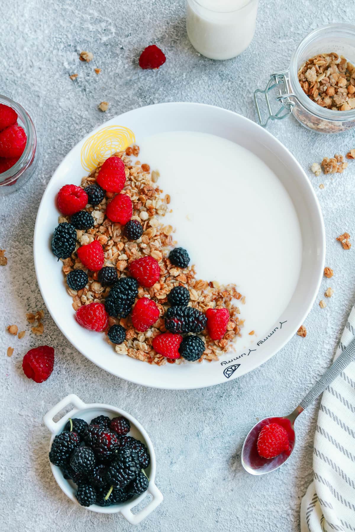 Bowl of breakfast oats with fruit.