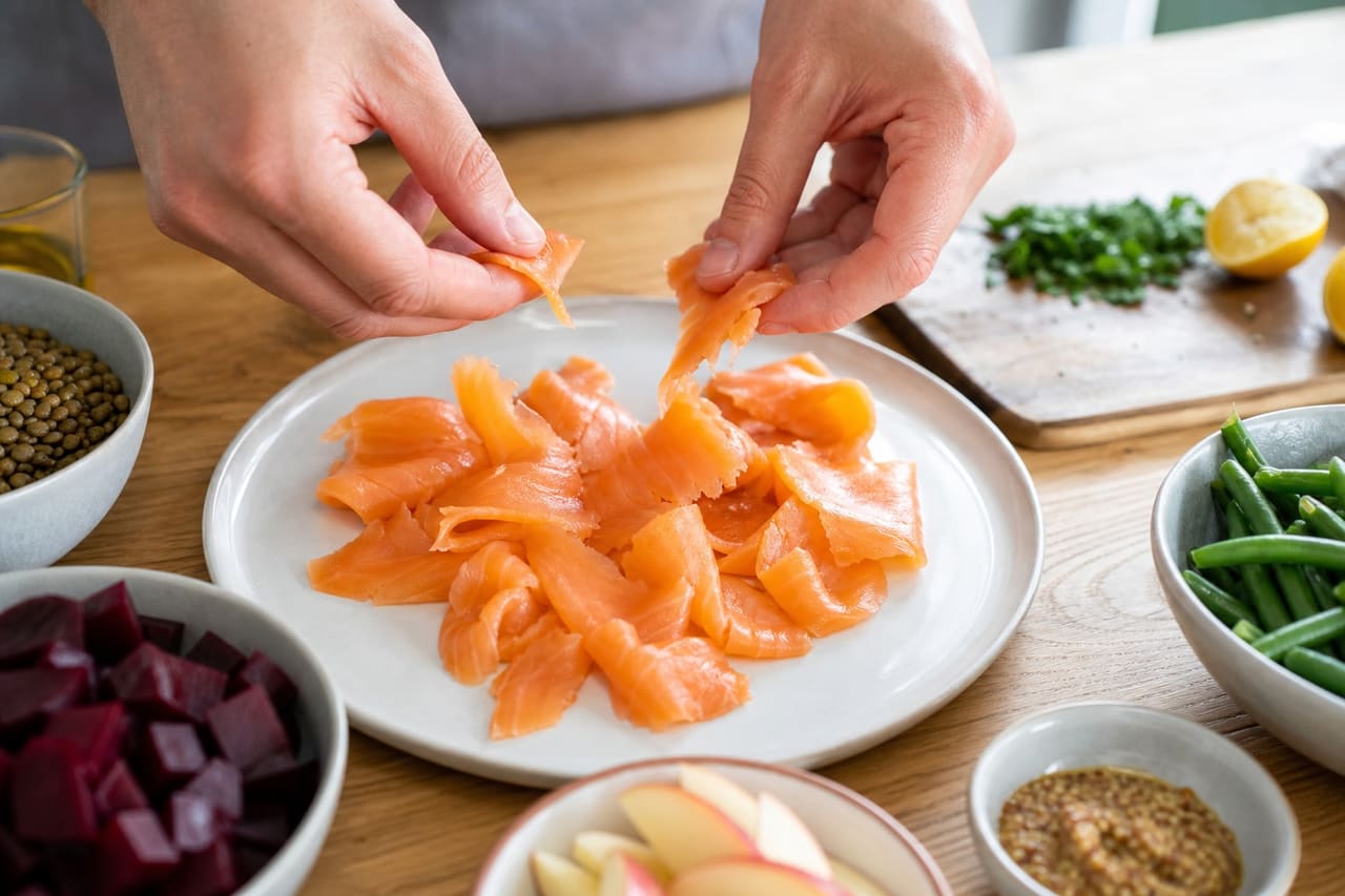Smoked Salmon Lentil Beetroot Salad with Mustard Apple cooking step 5: Separate the salmon.