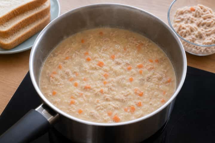 Tuna Mayo Soup Pots cooking step 4: Bring it together.
