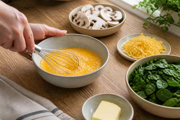 Mushroom Spinach Omelette cooking step 2: Start cooking.