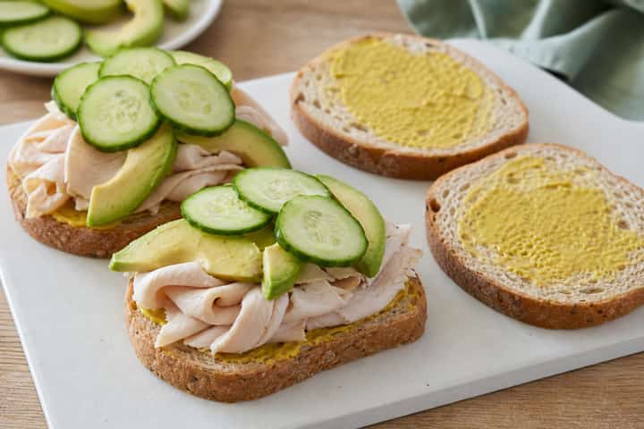Turkey Avocado Sandwiches cooking step 3: Build the flavour.